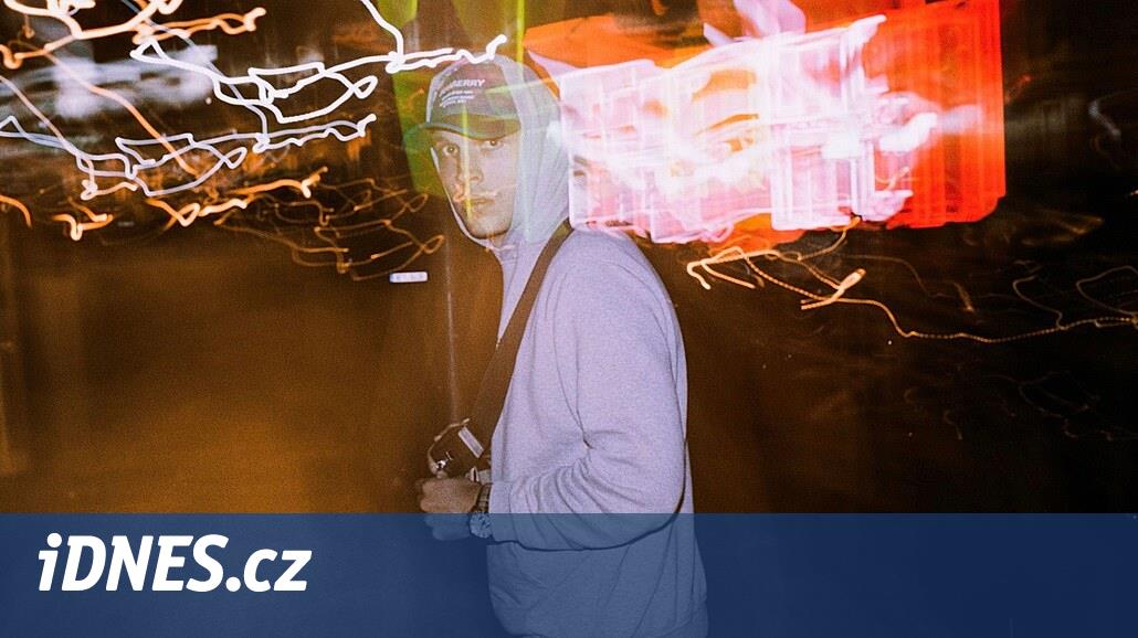 Viktor Sheen, Vladimir Mišík veya Monkey Business, Angel üzerinde en fazla şansa sahip