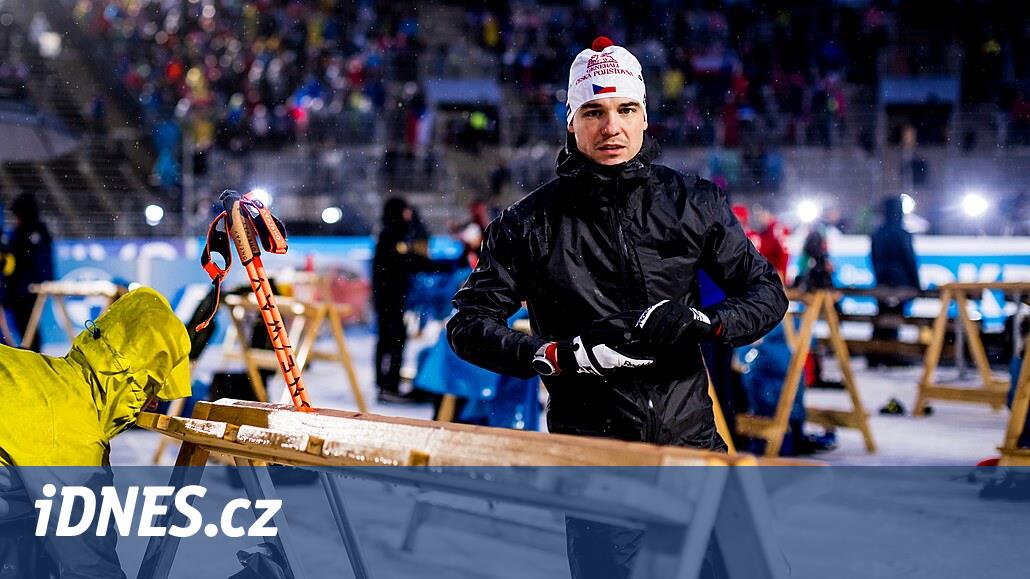 Pif paf, Baba Krčmář antrenmandan önce duyuyor.  Çatışmada treni kaçırdık diyor