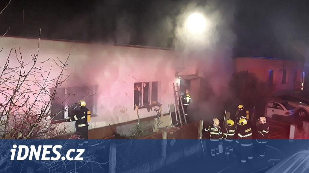 İtfaiyeciler Veselí nad Moravou'da çıkan evde çıkan yangında ölü bir kişi buldu