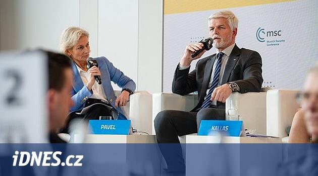 Česko může dodat Ukrajině zahraniční munici, získat finance nebude těžké, řekl Pavel - iDNES.cz