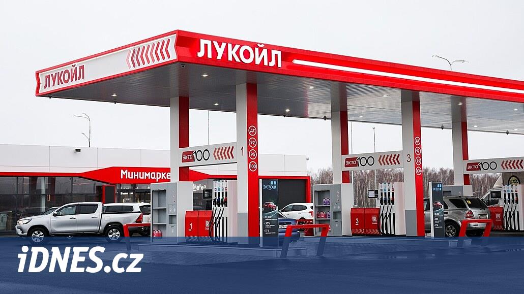 Rusům už v těchto týdnech hrozí, že nebudou mít benzin. Zásoby klesly