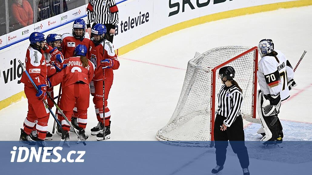 Çek kadın hokey oyuncuları Liberec'teki EHT turnuvasının başlangıcında Alman kadınları geride bıraktı