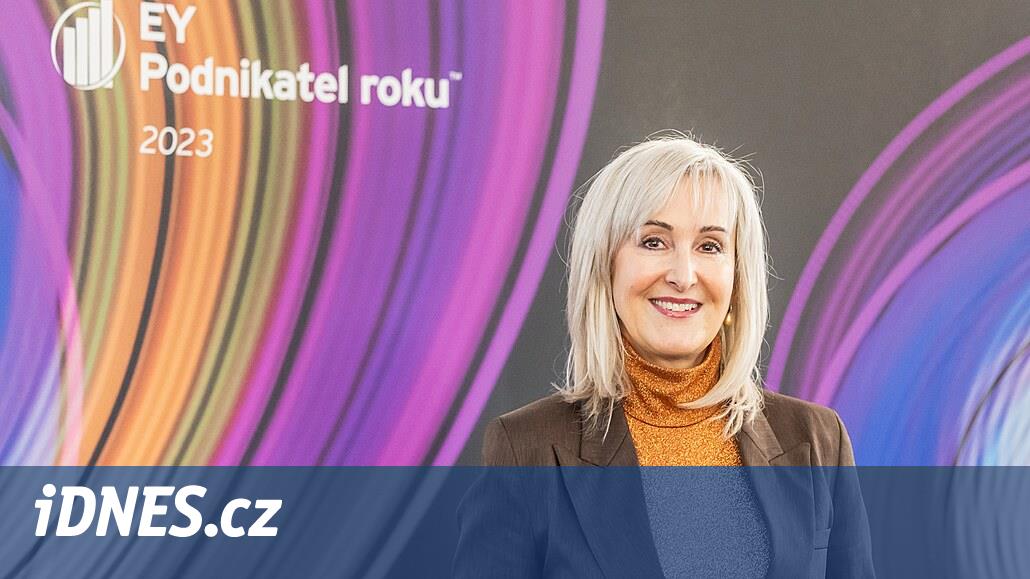 Yılın girişimcisi, yarı zamanlı bir iş için aile şirketine gittim ve zaten orada sıkışıp kaldığımı söylüyor