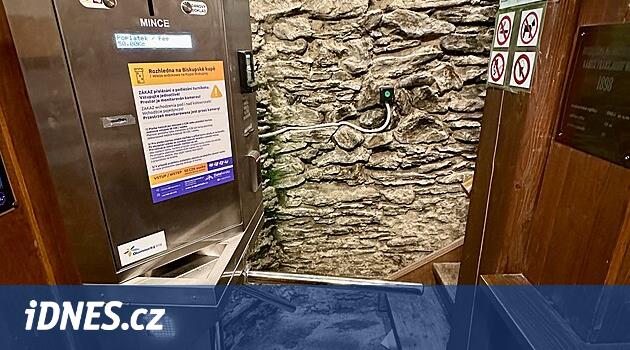 Self-servis bilet gişesi Jeseníky'deki en eski taş gözetleme kulesine açılıyor