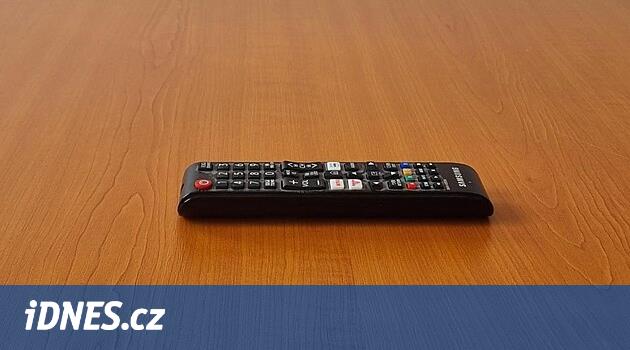 Tutuklular televizyon izlerken uzaktan kumanda yüzünden kavga etti, biri diğerinin çenesini kırdı