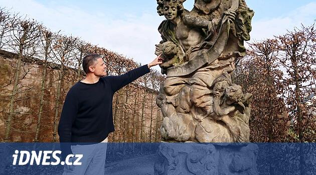 Kuks yıldönümünü kutluyor ve heykeltıraş Braun'un ahşap oymacılığının yanı sıra heykelin restorasyonunu da gösterecek