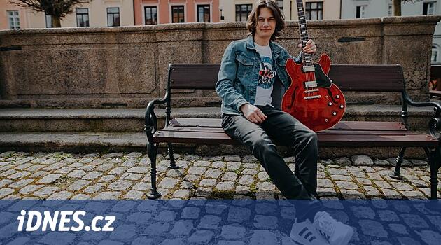 Gitarist, öğrenci ve öğretmen Štěpán Kordík, blues rock'ın gücünün sonsuz olduğunu söylüyor