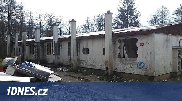 Boşaltılan korku evi Chodov haritasından kayboluyor, belediye binası binayı yıktırıyor
