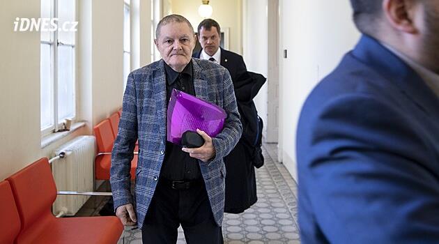 Zemřel bývalý soudce Sovák, který čelil obžalobě z korupce
