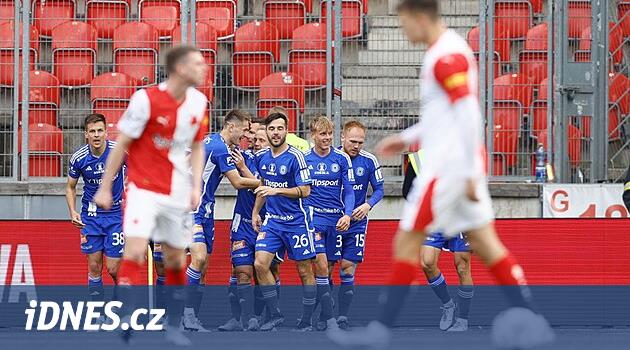 ONLINE: Slavia – Olomouc 1:2, kaptan Bořil azalıyor, ev sahibi takım daha fazlasını istiyor