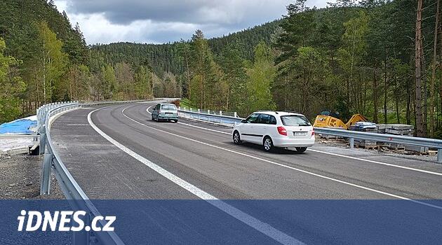 Sürücüler bir kez daha Karlovy Vary'de inşaatçıların kaçtığı köprülerin üzerinden geçecek