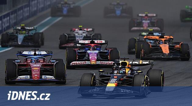Miami'de sprint ve sıralama turlarını Verstappen kazandı, Leclerc ise her zaman ikinci oldu