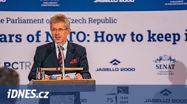 Kalkanımızın altına girme hakkı var, Vystrčil Ukrayna'nın NATO'ya girişini destekledi