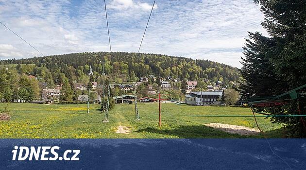 Bedřichov'da kayak yapmanın belirsiz geleceği.  Mahalle sakinleriyle tanışmak da işe yaramadı
