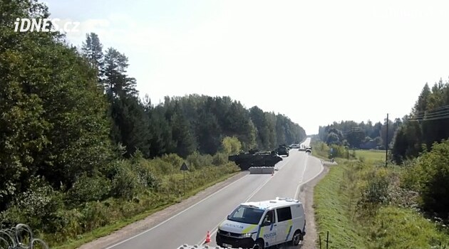 V Lotyšsku se zřítily dva cizí drony, mohly narazit do skladu ropy