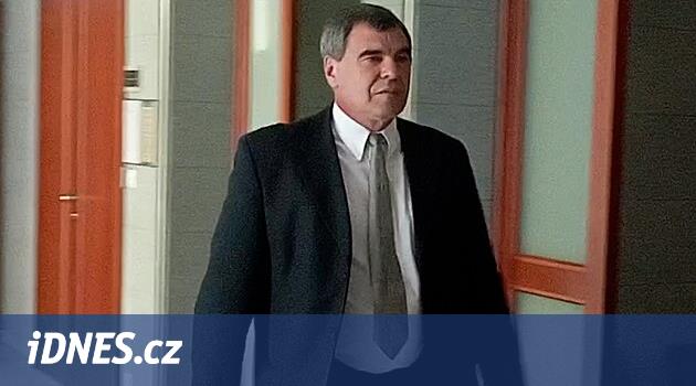 Yüz bin rüşvetle kızına daire almak istedi, davacı polis memurunu suçladı