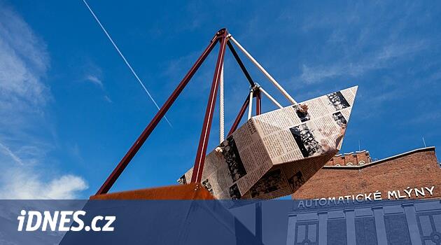 Černé'nin teknesi şimdiden 70.000'in üzerine çıktı, para engelli çocuklara gidiyor