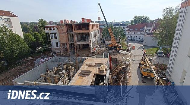 Bulaşıcı hastalıklar pavyonunun yeniden inşası karmaşıklaşıyor. Fiyat artıyor, son teslim tarihleri kalıyor