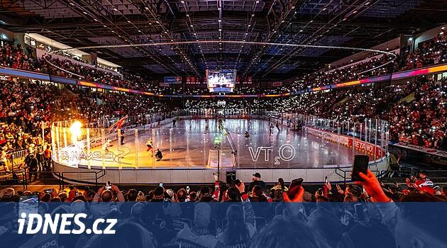 Dinamo'nun sezonluk biletleri yeniden pahalı hale geldi. Hayranlar yine de onları satın alacak