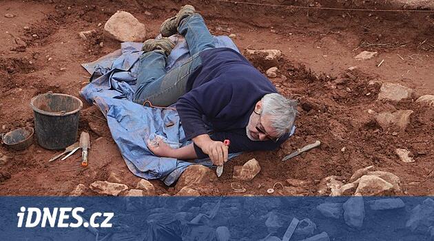 Vladář yönetimindeki Hallstatt dönemine ait eşsiz bir mezar, kehribar rengi bir sırrı ortaya çıkardı