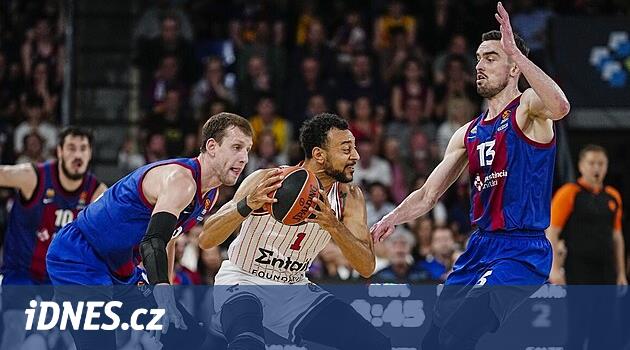 Kaybetmenin acısını çekiyoruz.  Satoranský ve Veselý Avrupa'da Barselona'ya gidiyor