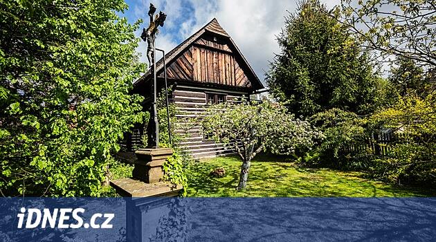 Parazitolog olgunlaşıp otoriteye dönüştü, site yasak bir sanata ev sahipliği yaptı.  Bir galeri olarak kalıyor