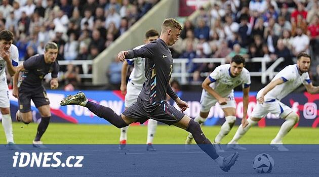Euro hazırlık maçında İngiltere'nin futbolcuları kazandı, Almanya Ukrayna ile berabere kaldı