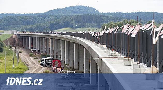 D6'nın inşası Karlovy'ye yaklaşıyor, yeni bölümde yarım kilometrelik bir köprü olacak