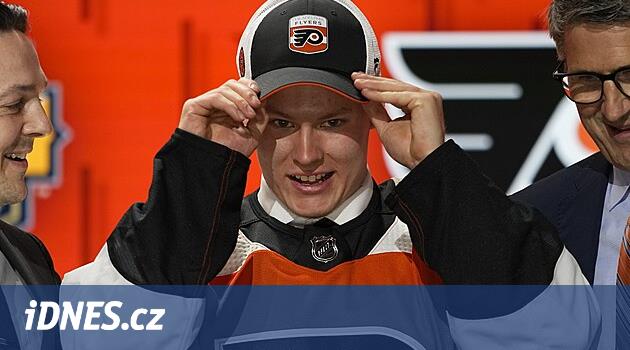 Velet iddiası mı?  Babasının ölümünden sonra genç bir Rus NHL'ye gider.  Gizemli bir adam yardım etti
