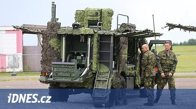 Brod havaalanındaki askerler, aktif yedekler arasında bile orduyla ilgilenenleri cezbetti