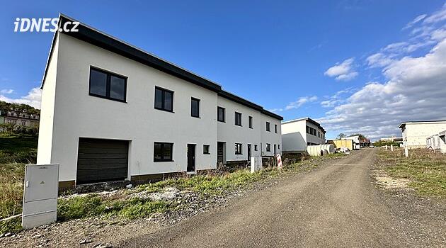 Rok, nebo deset? Úřady netuší, jak dlouho trvá povolování bytů