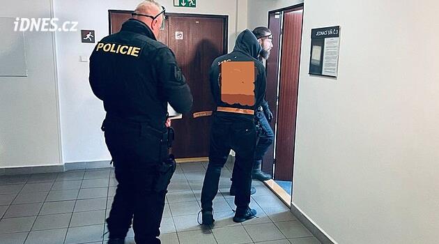 Yüksek Mahkeme Ústí nad Labem'deki bıçaklama davasını yeniden açtı