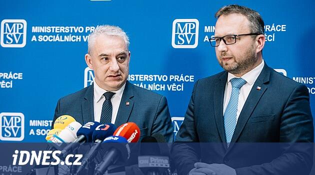 Vláda bude s odbory znovu jednat o růstu platů ve veřejném sektoru