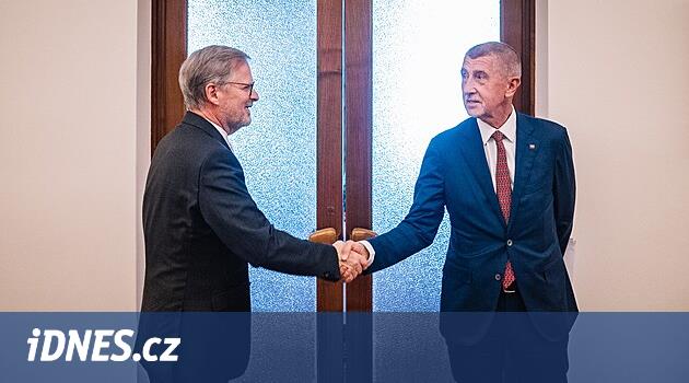 První velký televizní střet Fialy a Babiše. Sledujte ho online na iDNES.cz