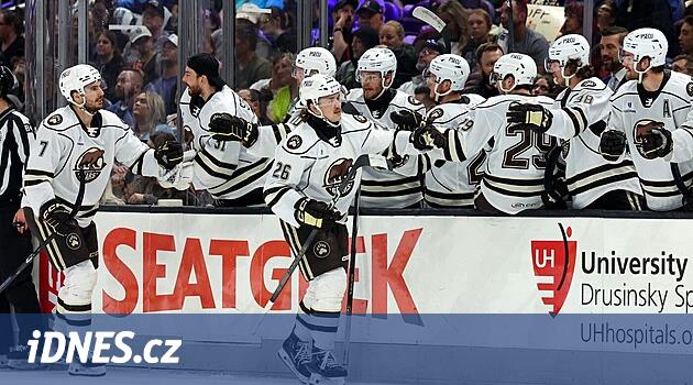 Hershey hokey oyuncuları Calder Kupası'nı savundu ve AHL'de on üçüncü kez zafer kazandı