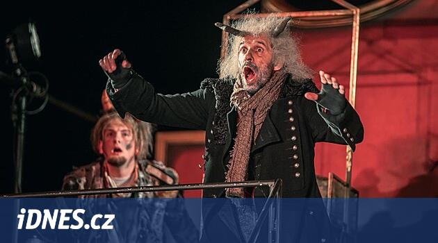 Başardın, Machal. Tiyatro, Kuňka'da S cherty no jersty masalını sunacak