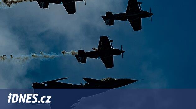 Hava Hac Yolculuğu'nda hava durumu oyun oynadı. Bazı yıldızlar uçmadı