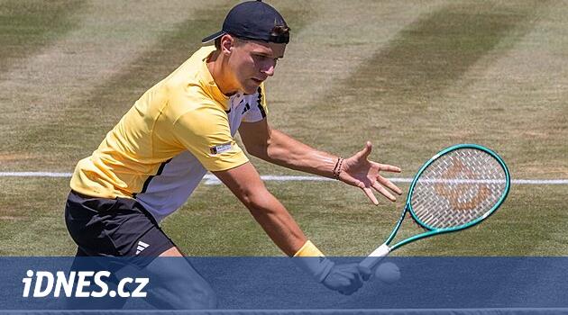 Siniaková ve Muchová çeyrek finallerden önce çekildi, Menšík Mallorca'da bitirdi