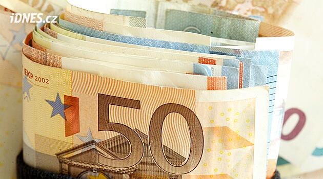 Avusturya ekonomisi krizden çıkış yolunu boşuna arıyor. Üst üste altıncı çeyrekte düştü