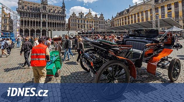 Brüksel'de yorgun atlar ve gübre için zil çaldı. Elektrikli arabalar turistleri götürüyor