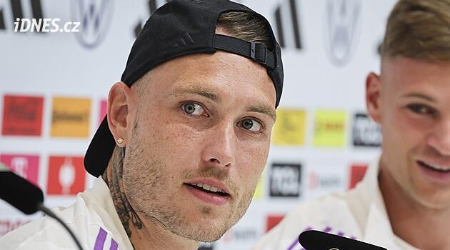 David Raum překvapil fanoušky. Co hvězda bundesligy tetovala vlastnímu tatérovi?