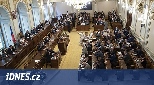 Ne SPD ne de Pirates önerilen devlet bütçesini desteklemeyecek. Onlara göre aileleri düşünmüyorlar