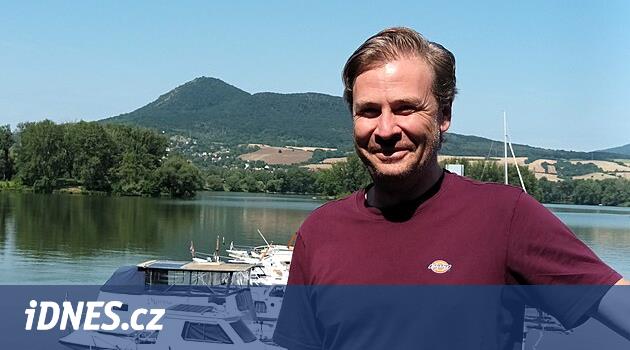 Ödül manzaradır.  Lovoš tepesindeki kulübenin reisi, doksan yaşındaki bir adamın bile buraya ulaştığını söylüyor