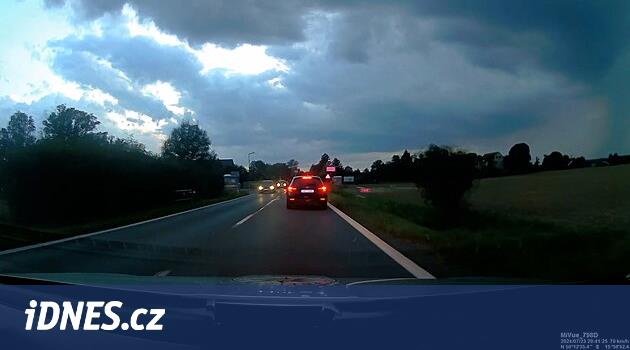 Rekor bir hafta bile sürmedi, sürücü Hradec yakınlarında 191 km/saat hızla sürdü