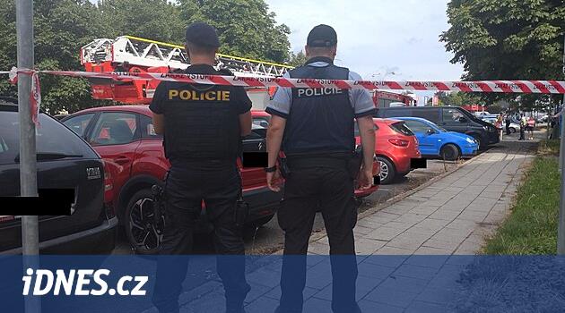 Patlayıcı yüzünden bir adam pencereden atladı, polis bütün evi boşalttı
