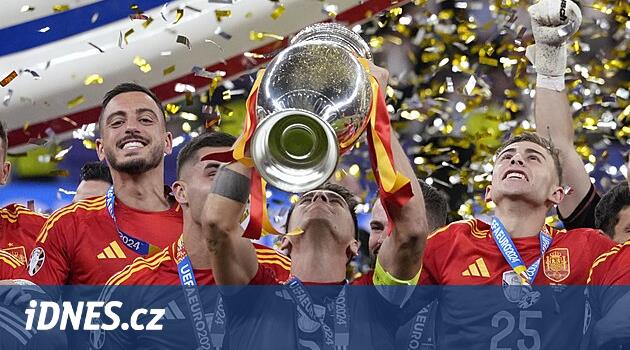 İnsanlar futbola dört milyar bahis oynuyor.  Bu miktar Katar'daki şampiyonluğu aştı