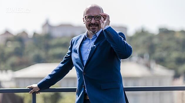 Görevin kötüye kullanılması mı? Belediye başkanının talimatı üzerine sürücüler hayvanları beslemeye gitti