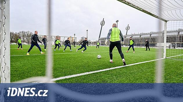 İki aday FC HRADEC hisseleri için çalışıyor. Kaliteli, şehri bir ihale savunmak