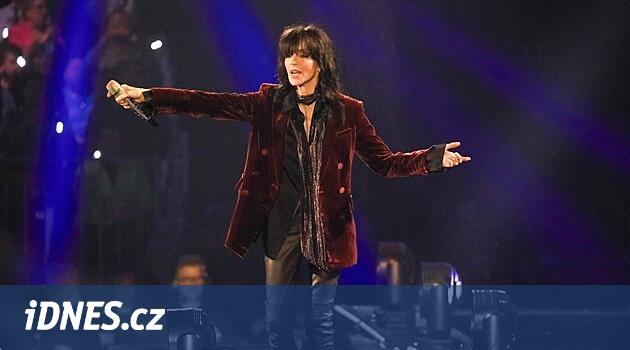 Nena, diğer hitlerin yanı sıra 99 balonunu Ekim ayında Prag üzerinde bırakacak