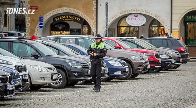 Budějovič polis memurları cezaları toplarken daha sert davranacak